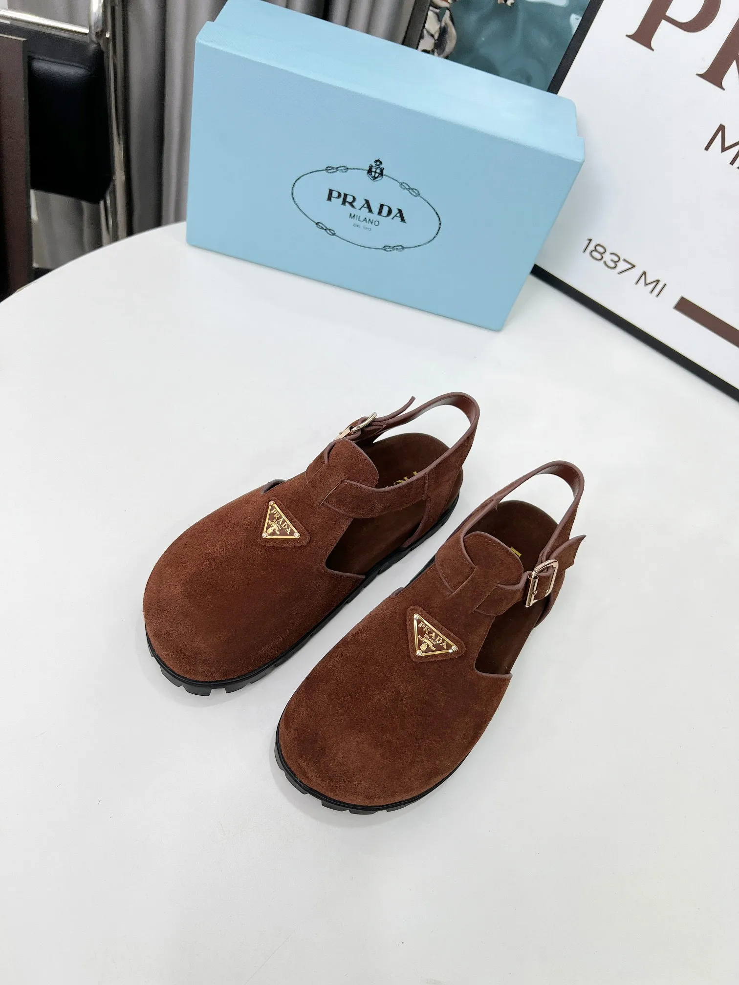 👟👟Ex-factory price 440👟👟 PRADA/25ss Prada classic triangle logo loafer series, simple and ultimate size: 35-42